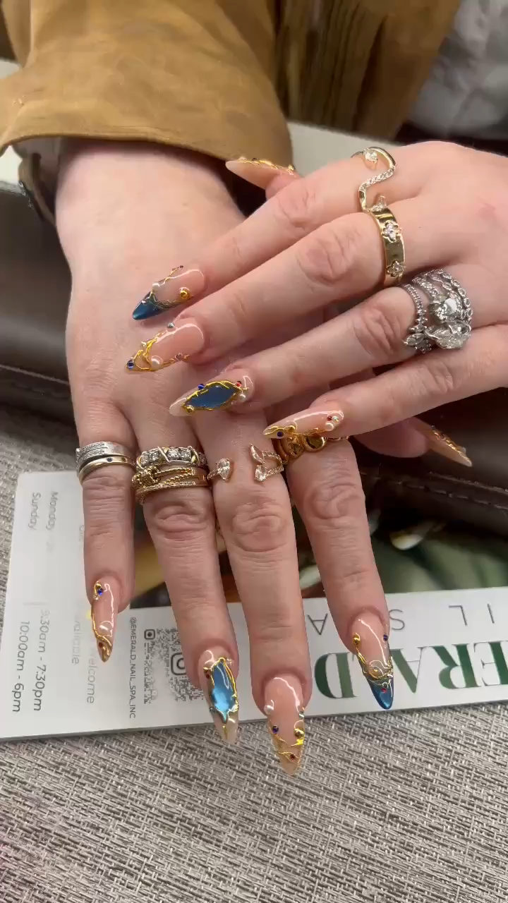 Elegant gold jewel stiletto nails