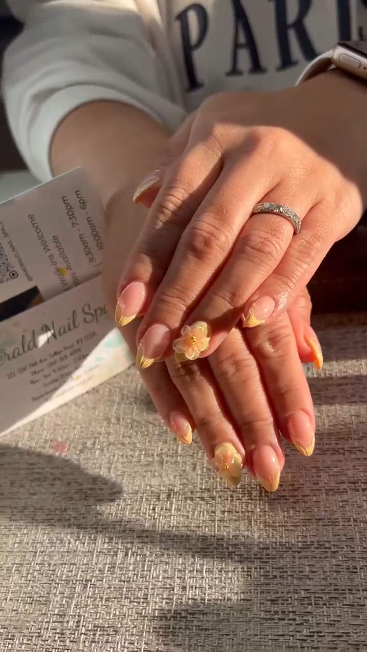Elegant nail set with rhinestone details